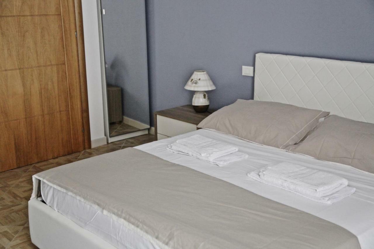 Casaleo Hotel Campofelice Di Roccella Ngoại thất bức ảnh