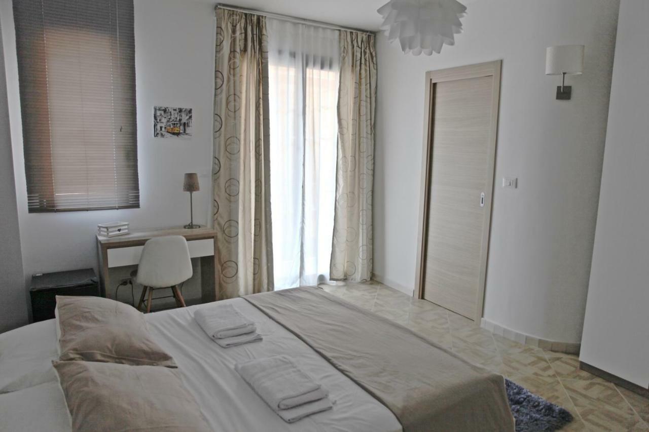 Casaleo Hotel Campofelice Di Roccella Ngoại thất bức ảnh